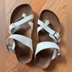 Kohl's White and Brown Women's Sandals